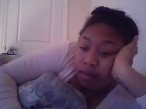 Snapshot of angeliquebelcali chatting on 03/13/25, 05:54 angeliquebelcali online show from 03/13/25, 05:54