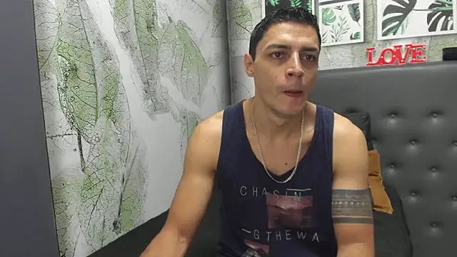 Snapshot of Frank_Millers chatting on 09/17/25, 05:37 Frank Millers online show from 09/17/25, 05:37