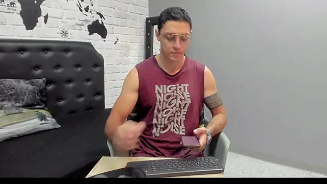 Frank Millers online show from 11/11/25, 08:36