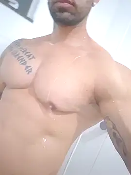 Snapshot of badbrown chatting on 11/13/25, 12:03 badbrown online show from 11/13/25, 12:03