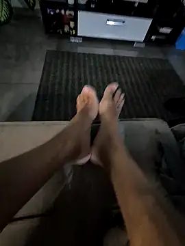 Snapshot of badbrown chatting on 11/05/25, 01:52 badbrown online show from 11/05/25, 01:52