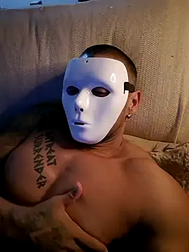 Snapshot of badbrown chatting on 11/04/25, 02:04 badbrown online show from 11/04/25, 02:04