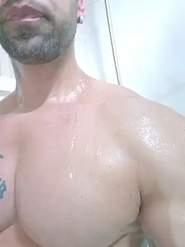 Snapshot of badbrown chatting on 11/21/25, 12:31 badbrown online show from 11/21/25, 12:31