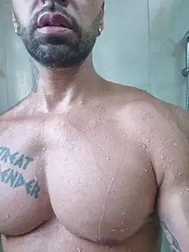 Snapshot of badbrown chatting on 12/02/25, 08:10 badbrown online show from 12/02/25, 08:10