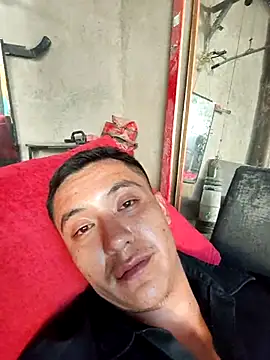 Snapshot of Ch420 chatting on 10/01/25, 10:46 Ch420 online show from 10/01/25, 10:46