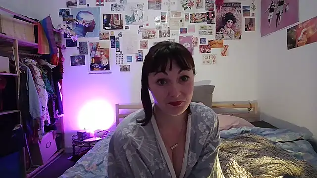 Snapshot of AdorahB3ll3 chatting on 02/13/25, 08:45 AdorahB3ll3 online show from 02/13/25, 08:45