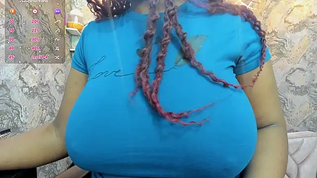 Snapshot of nefertiti_ebony chatting on 02/03/26, 11:32 nefertiti ebony online show from 02/03/26, 11:32