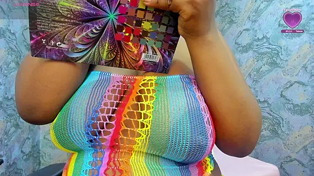 nefertiti ebony online show from 11/07/25, 04:17