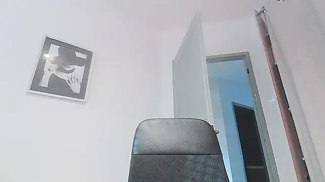 Snapshot of serena__vedette chatting on 11/06/25, 08:51 serena vedette online show from 11/06/25, 08:51