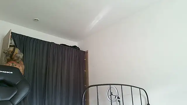 serena  vedette online show from 02/23/26, 11:44