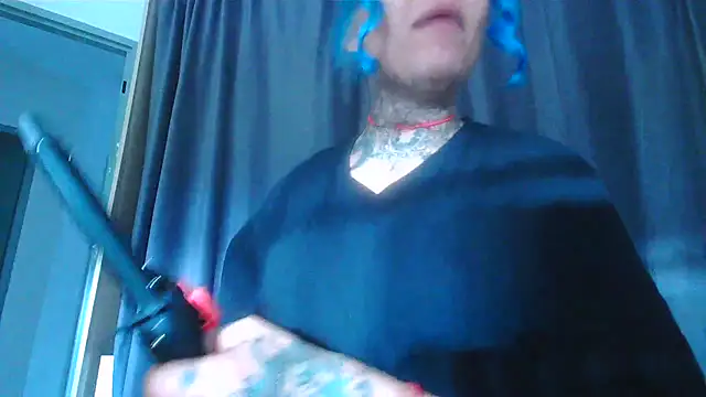 Snapshot of serena__vedette chatting on 11/26/25, 10:37 serena vedette online show from 11/26/25, 10:37