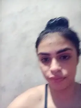 perolaa8 online show from 02/18/25, 05:42