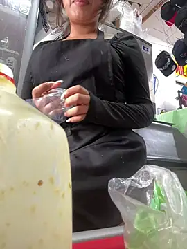 Snapshot of Meraryy chatting on 04/10/26, 05:42 Meraryy online show from 04/10/26, 05:42