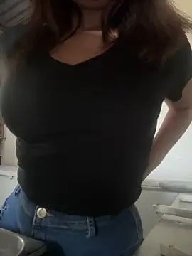 Snapshot of Meraryy chatting on 03/31/26, 11:07 Meraryy online show from 03/31/26, 11:07