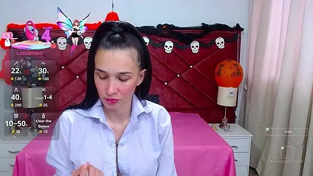 victoria adams07 online show from 10/13/25, 08:10