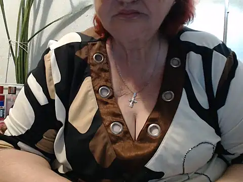 Snapshot of DeniseeRosea chatting on 06/16/26, 10:43 DeniseeRosea online show from 06/16/26, 10:43