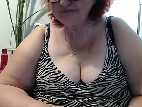 Snapshot of DeniseeRosea chatting on 06/12/26, 07:33 DeniseeRosea online show from 06/12/26, 07:33