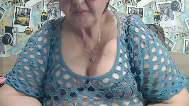 DeniseeRosea online show from 11/22/25, 05:12