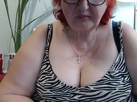 Snapshot of DeniseeRosea chatting on 06/04/26, 07:35 DeniseeRosea online show from 06/04/26, 07:35