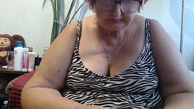 Snapshot of DeniseeRosea chatting on 09/11/25, 10:26 DeniseeRosea online show from 09/11/25, 10:26