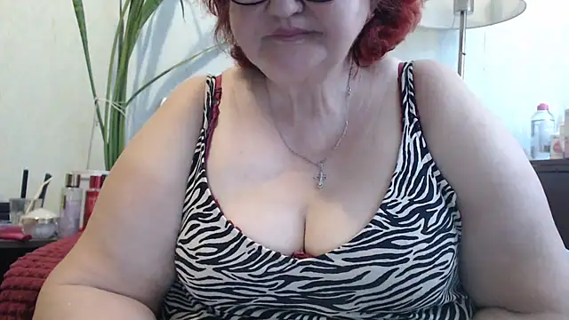 Snapshot of DeniseeRosea chatting on 05/24/26, 08:25 DeniseeRosea online show from 05/24/26, 08:25