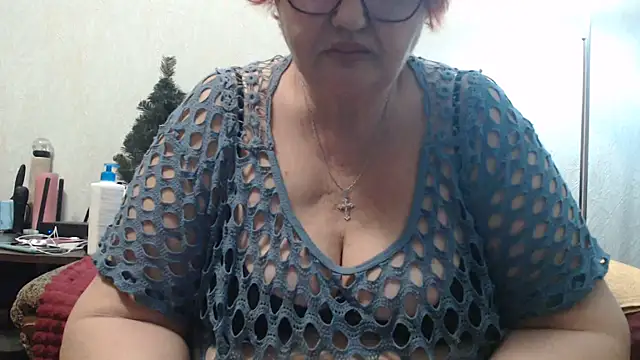 Snapshot of DeniseeRosea chatting on 03/21/25, 12:18 DeniseeRosea online show from 03/21/25, 12:18