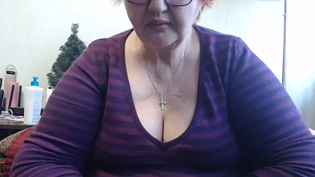 Snapshot of DeniseeRosea chatting on 03/21/25, 07:33 DeniseeRosea online show from 03/21/25, 07:33