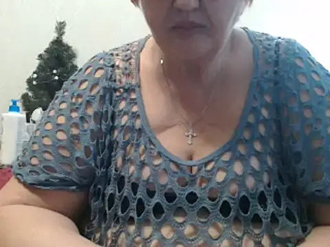 Snapshot of DeniseeRosea chatting on 03/18/25, 03:33 DeniseeRosea online show from 03/18/25, 03:33