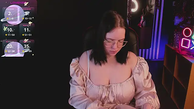 Manic pixie  online show from 12/18/25, 04:11