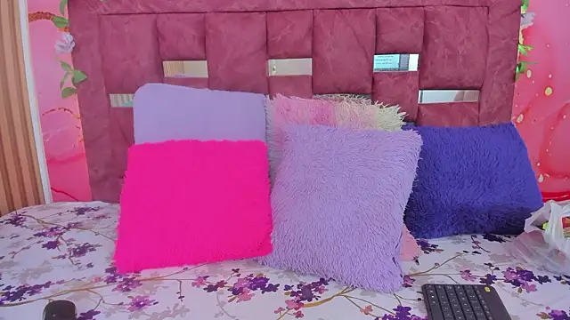 scarlett  evans  online show from 03/28/26, 06:20