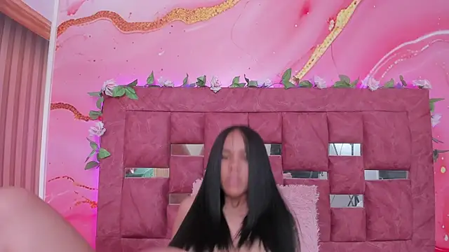 Snapshot of scarlett__evans_ chatting on 11/21/25, 06:29 scarlett evans online show from 11/21/25, 06:29