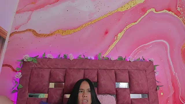 Snapshot of scarlett__evans_ chatting on 11/24/25, 06:19 scarlett evans online show from 11/24/25, 06:19