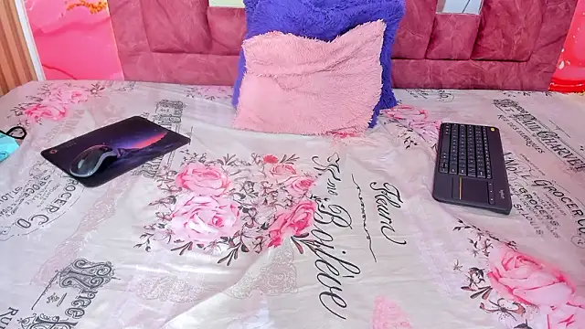 scarlett  evans  online show from 02/16/26, 06:50