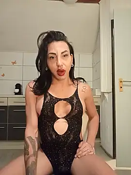 Snapshot of PiccolaDany chatting on 09/14/25, 05:35 PiccolaDany online show from 09/14/25, 05:35