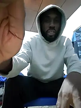 Snapshot of onewinnertee chatting on 03/01/26, 12:10 onewinnertee online show from 03/01/26, 12:10