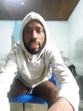 Snapshot of onewinnertee chatting on 03/29/26, 10:28 onewinnertee online show from 03/29/26, 10:28