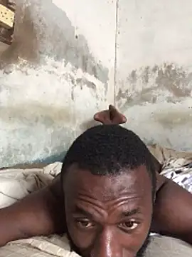 Snapshot of onewinnertee chatting on 03/27/26, 11:00 onewinnertee online show from 03/27/26, 11:00