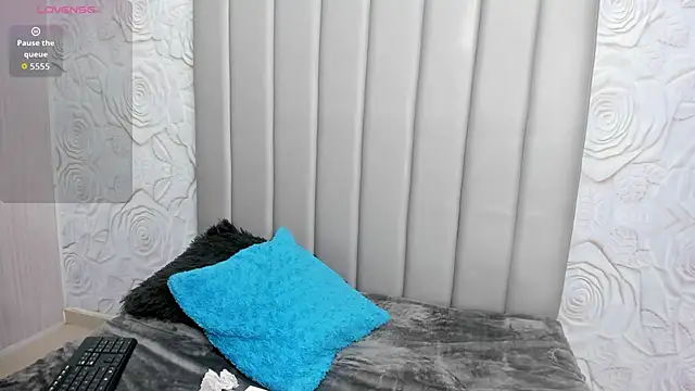 Snapshot of LindaHooker chatting on 02/05/26, 06:09 LindaHooker online show from 02/05/26, 06:09