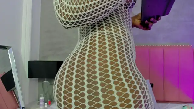 Alaia Colins online show from 11/02/25, 10:31