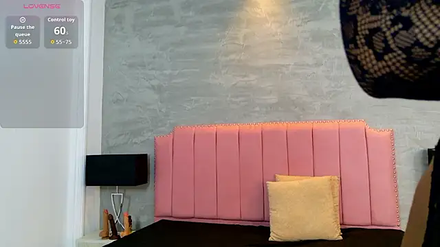 Alaia Colins online show from 03/29/26, 12:01