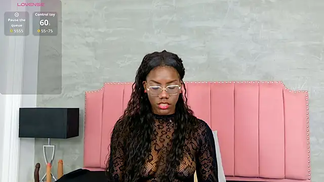 Alaia Colins online show from 05/23/26, 12:42
