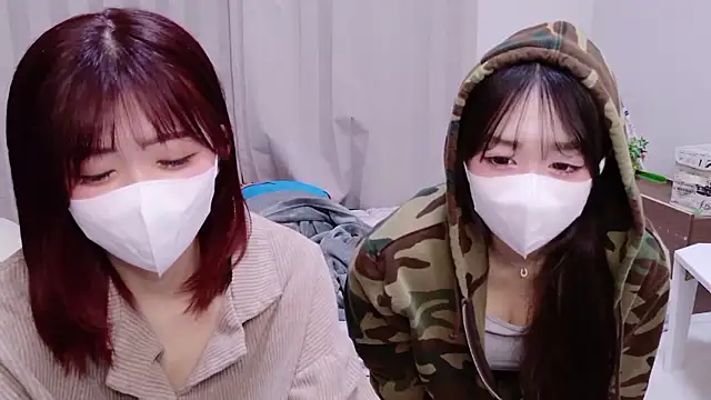 NA-KAREN-V8 online show from 11/30/25, 12:17