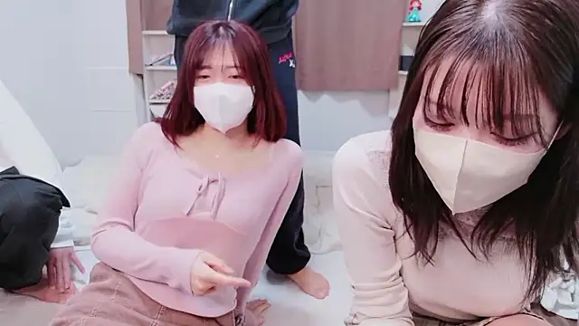 NA-KAREN-V8 online show from 12/21/25, 02:08