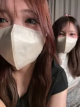 Snapshot of NA-KAREN-V8 chatting on 05/12/26, 01:17 NA-KAREN-V8 online show from 05/12/26, 01:17