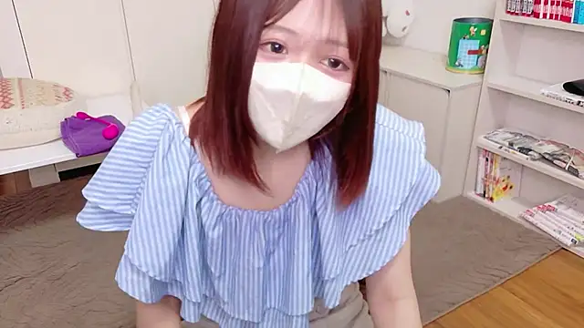 Snapshot of NA-KAREN-V8 chatting on 06/07/26, 04:45 NA-KAREN-V8 online show from 06/07/26, 04:45