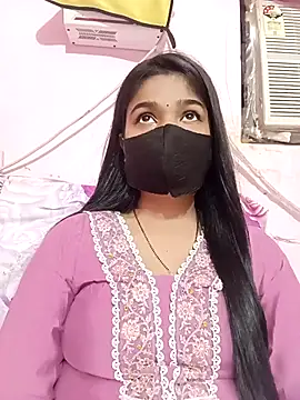 Snapshot of Simran-001 chatting on 10/03/25, 07:10 Simran-001 online show from 10/03/25, 07:10