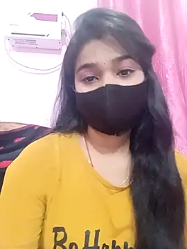 Snapshot of Simran-001 chatting on 03/10/25, 01:32 Simran-001 online show from 03/10/25, 01:32