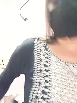 Snapshot of Simran-001 chatting on 06/10/26, 01:34 Simran-001 online show from 06/10/26, 01:34