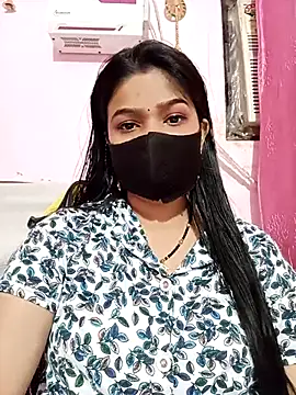 Snapshot of Simran-001 chatting on 10/26/25, 01:44 Simran-001 online show from 10/26/25, 01:44