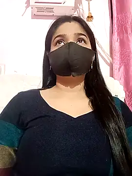 Snapshot of Simran-001 chatting on 11/30/25, 01:56 Simran-001 online show from 11/30/25, 01:56